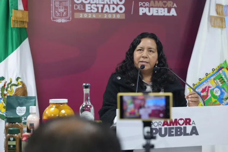 Puebla beneficia a 67 mil productores con mecanización agrícola