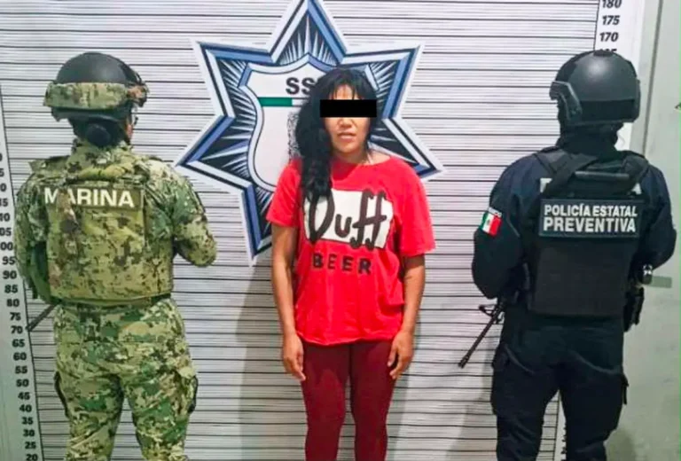 Detienen en Puebla-Tehuacán a mujer ligada a robo en Plaza Mazarik