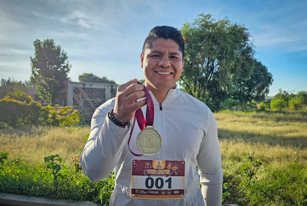 Omar Muñoz da banderazo a la Carrera Juventudes 2026 en Cuautlancingo con mil corredores