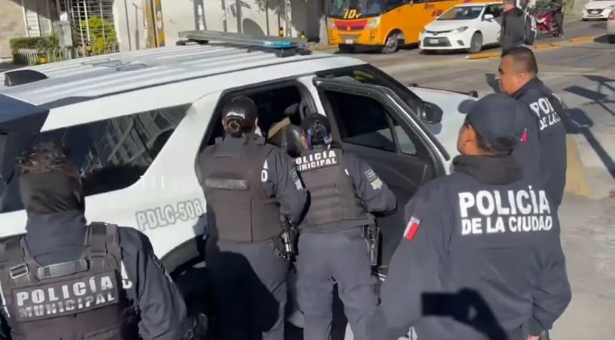 Les cayó la policía: seis carteristas fueron detenidos cerca de medicina de laBUAP