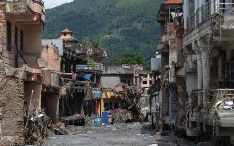 Nepal sigue buscando a cientos de personas; van 389 fallecidos