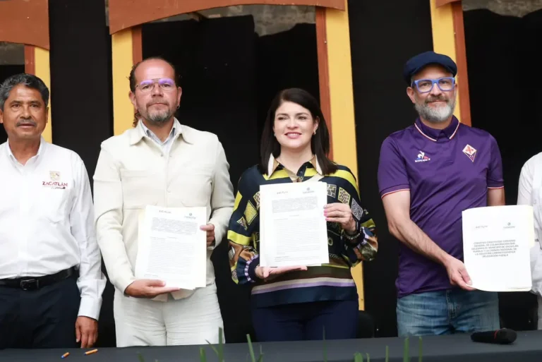 Zacatlán fortalece el acceso a la cultura con convenio para llevar cine a colonias y comunidades 