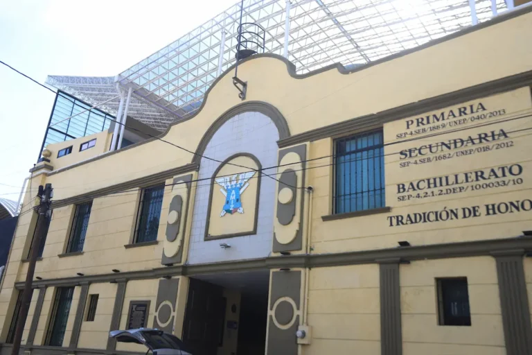 academia-militarizada-718441