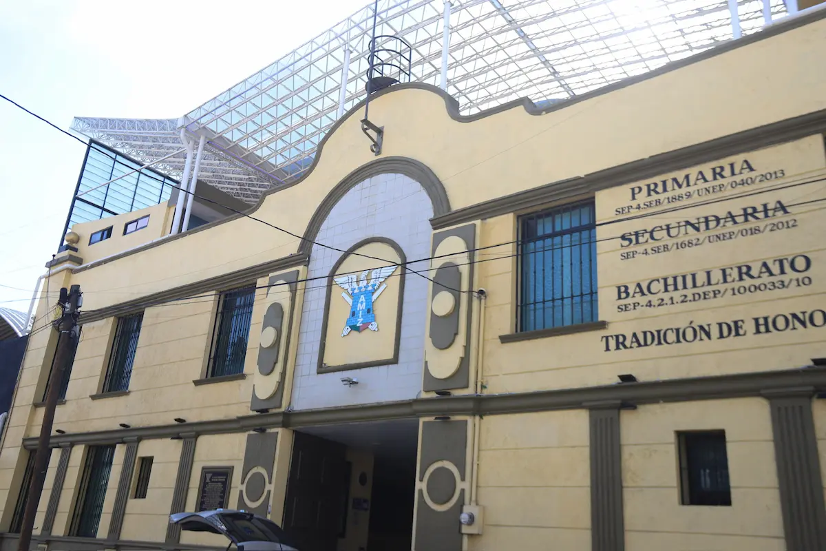 Sedena se deslinda de escuelas militarizadas
