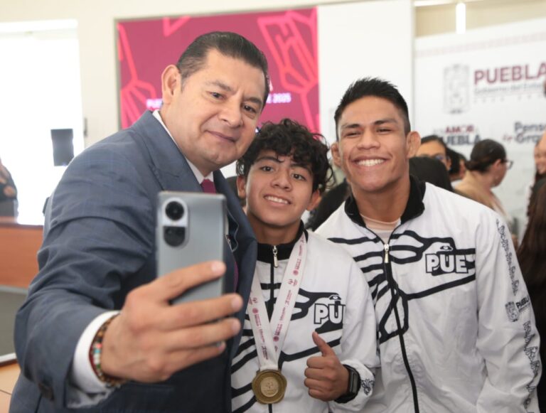 El gobernador Alejandro Armenta reconoció al deporte