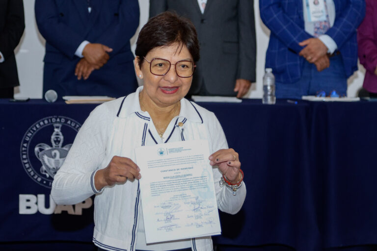 Lilia Cedillo BUAP manifestaciones