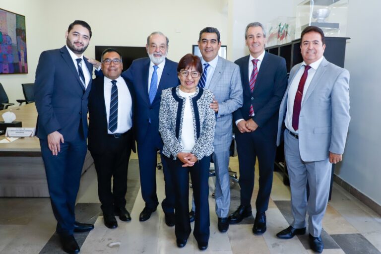 El titular del Ejecutivo, Sergio Salomón sostuvo una reunión con el empresario Carlos Slim Helú