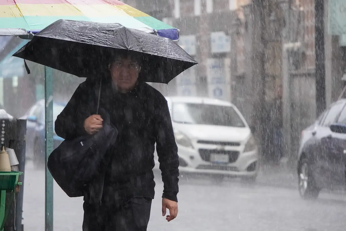 Frente frío 2 amenaza con lluvias intensas en Puebla