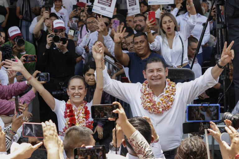 Sheinbaum y Armenta los mejores evaluados en Puebla de los últimos años: Indicadores SC