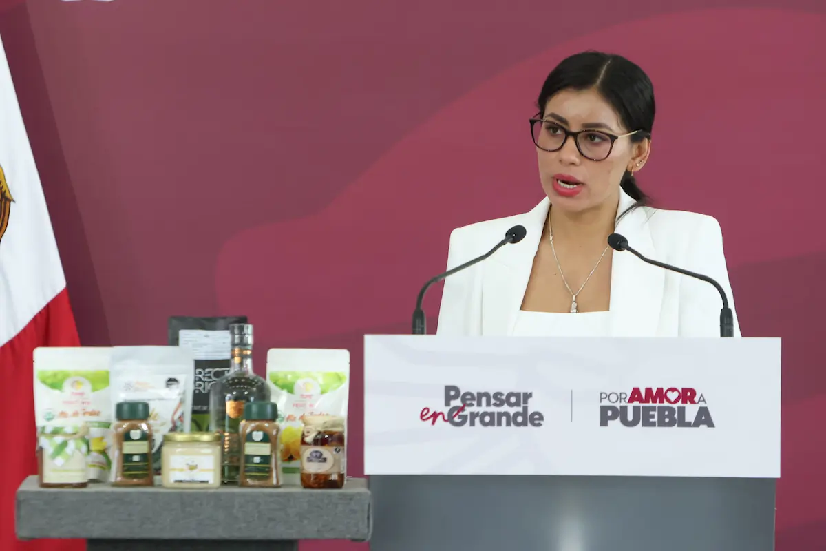 Gaby “La Bonita” renuncia a su cargo y ahora va por la alcaldía de Puebla