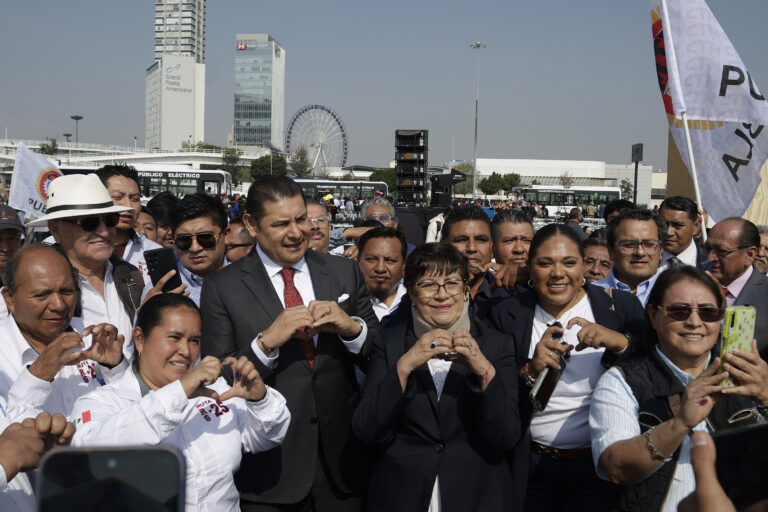 GOBIERNO ESTATAL . ENTREGA DE. UNIDADES