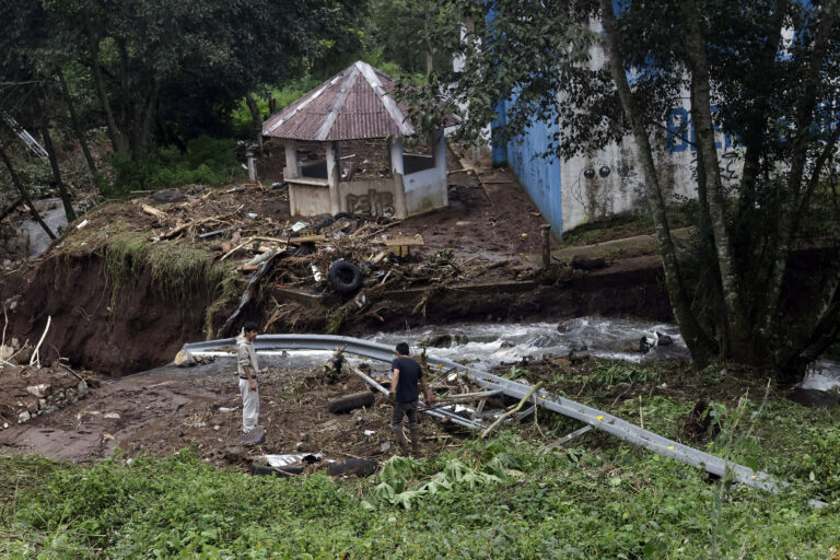 huauchinango-deslave-carretera-686068