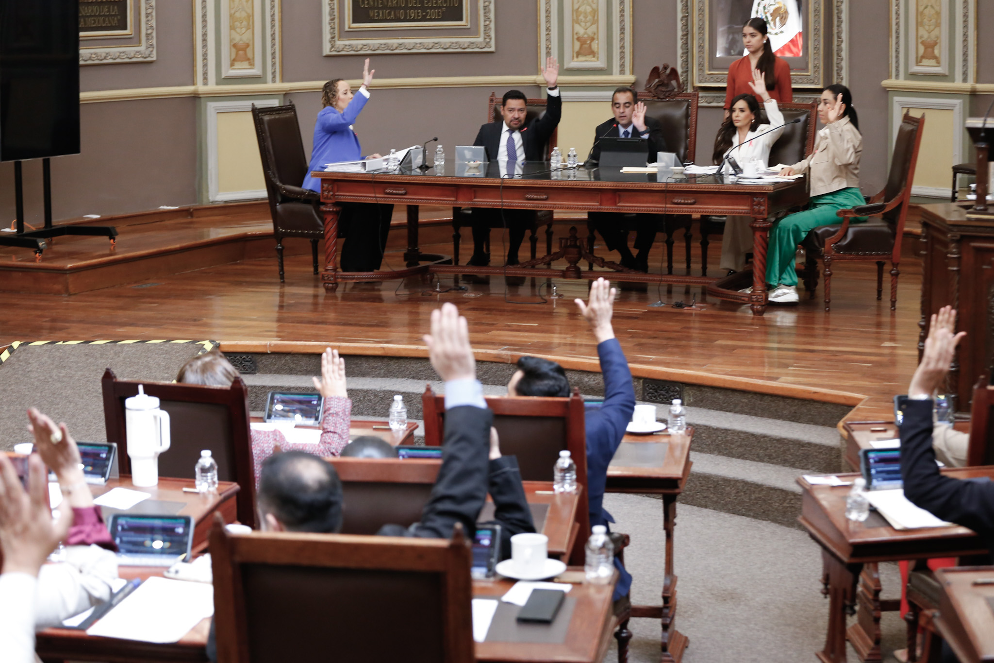 Pleno del Congreso avala reformas constitucionales en materia de transporte ferroviario y áreas estratégicas