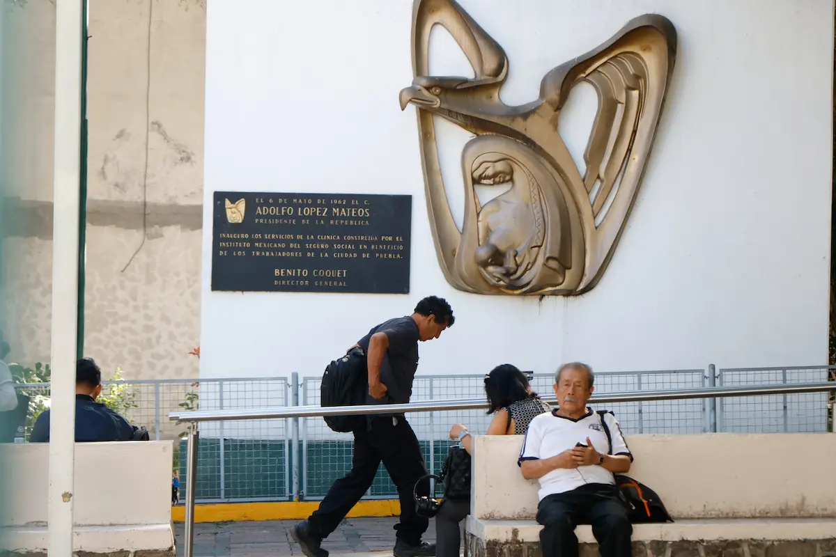 Tras rechazo al aumento salarial, evalúan un programa integral del IMSS para los trabajadores