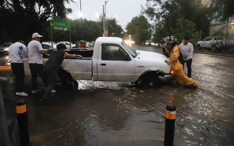 Puebla se prepara para las lluvias con 97 brigadas