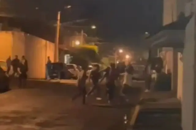 jovenes_ebrios_protagonizan-riña-cerca-de-cu