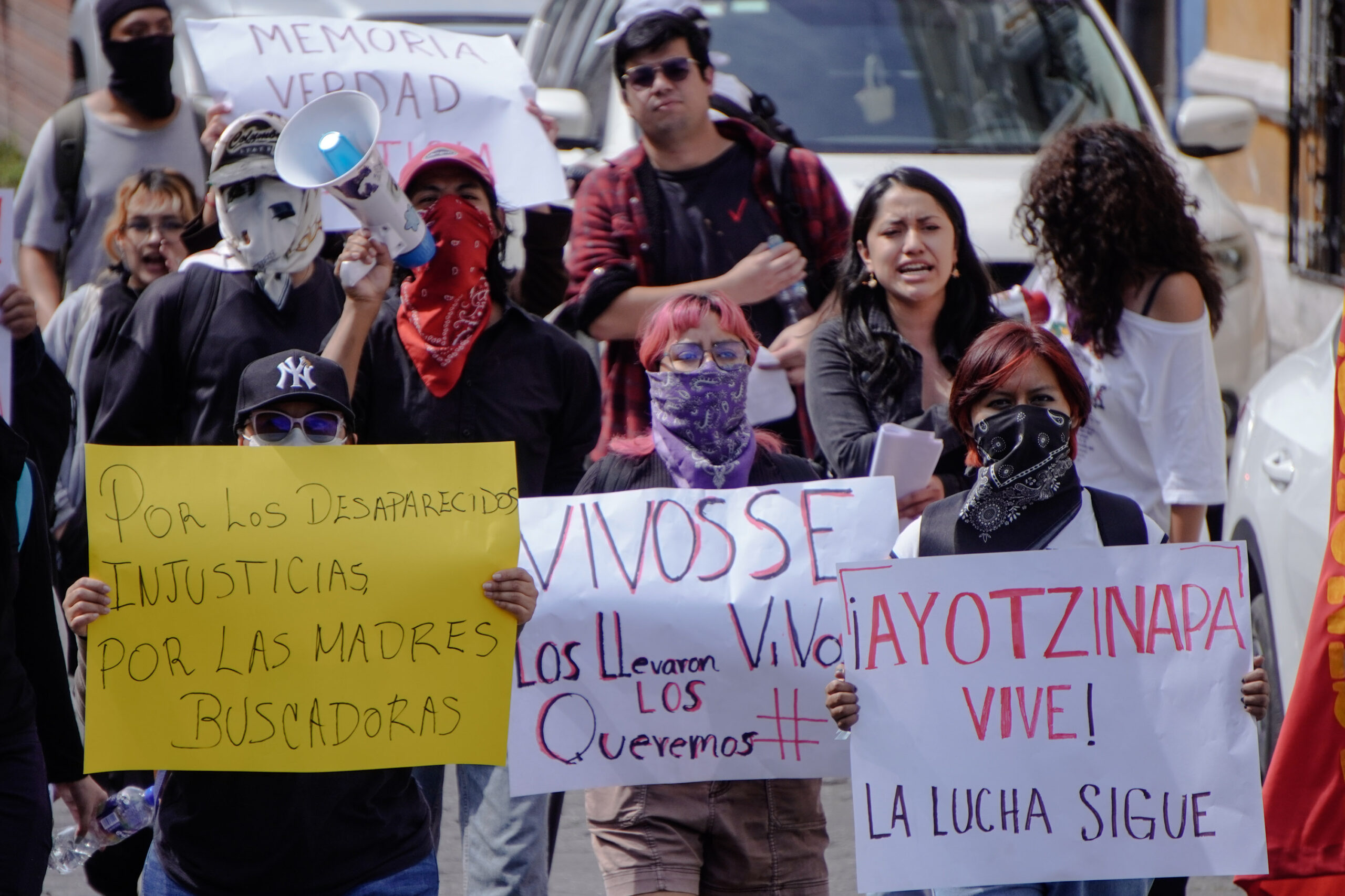 La memoria tomó las calles de Puebla por los 43 normalistas de Ayotzinapa