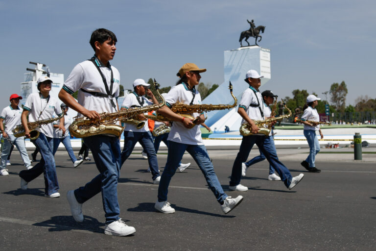 pase-de-revista-desfile-5-de-mayo-668091