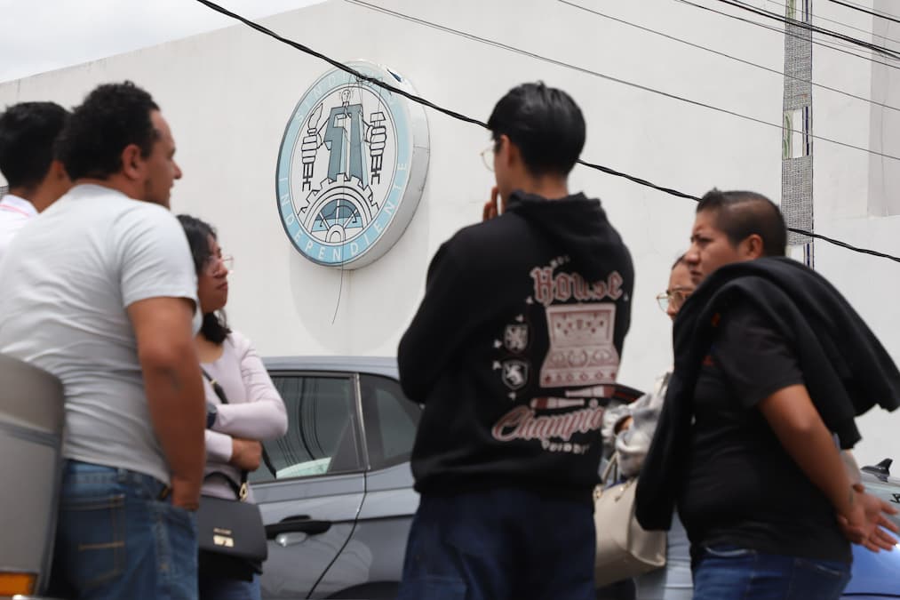 Trabajadores de Volkswagen votan aumento salarial