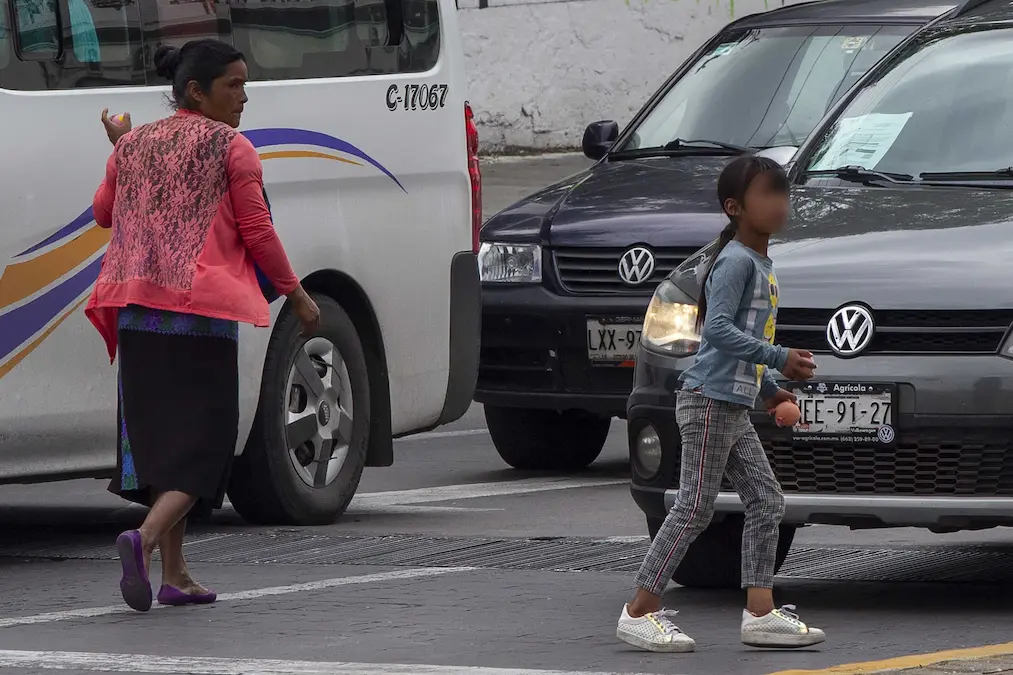 NIÑA EN SITUACIÓN DE POBREZA
