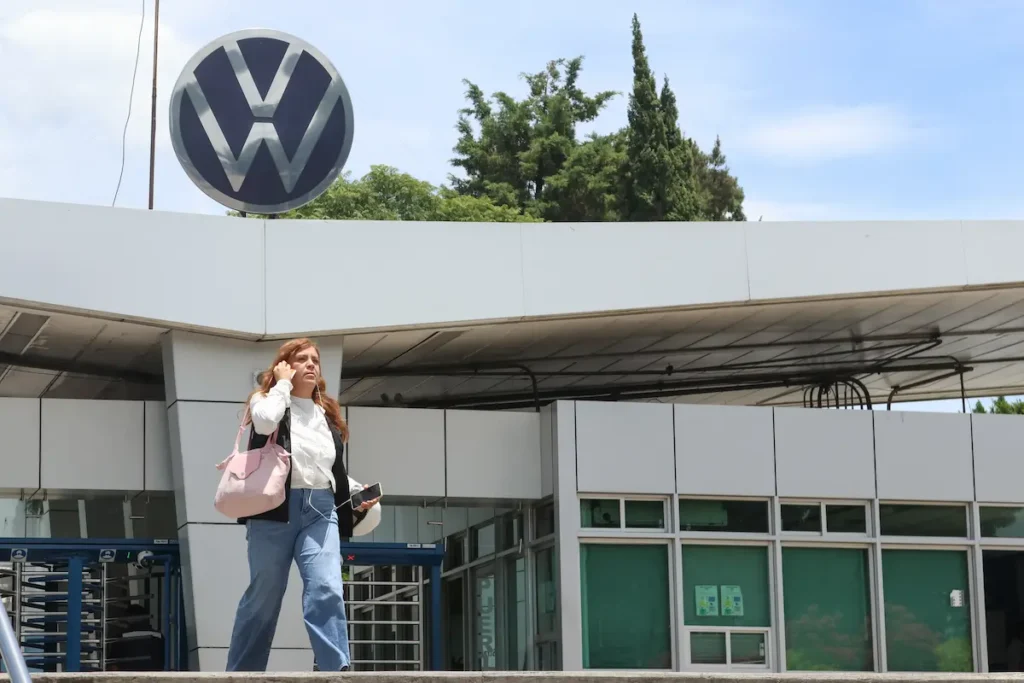 Volkswagen Puebla recortará 1,200 empleos por producción